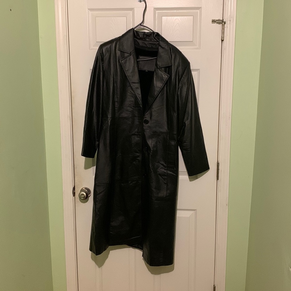 Genuine Leather single breasted Black Mid Long Stylish Windbreaker